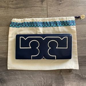 Tory Burch clutch Navy and white